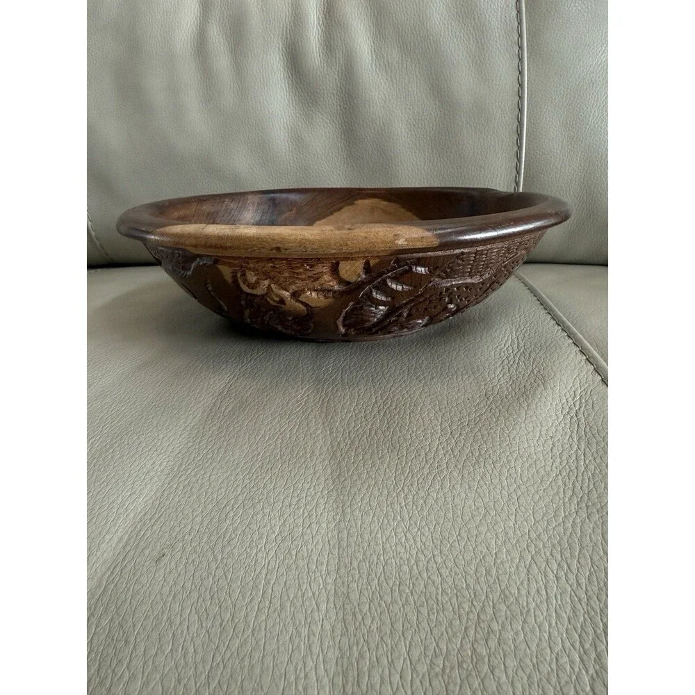 Vintage Hand Carved Wooden Bowl African Wildlife Unique Two Tone EUC